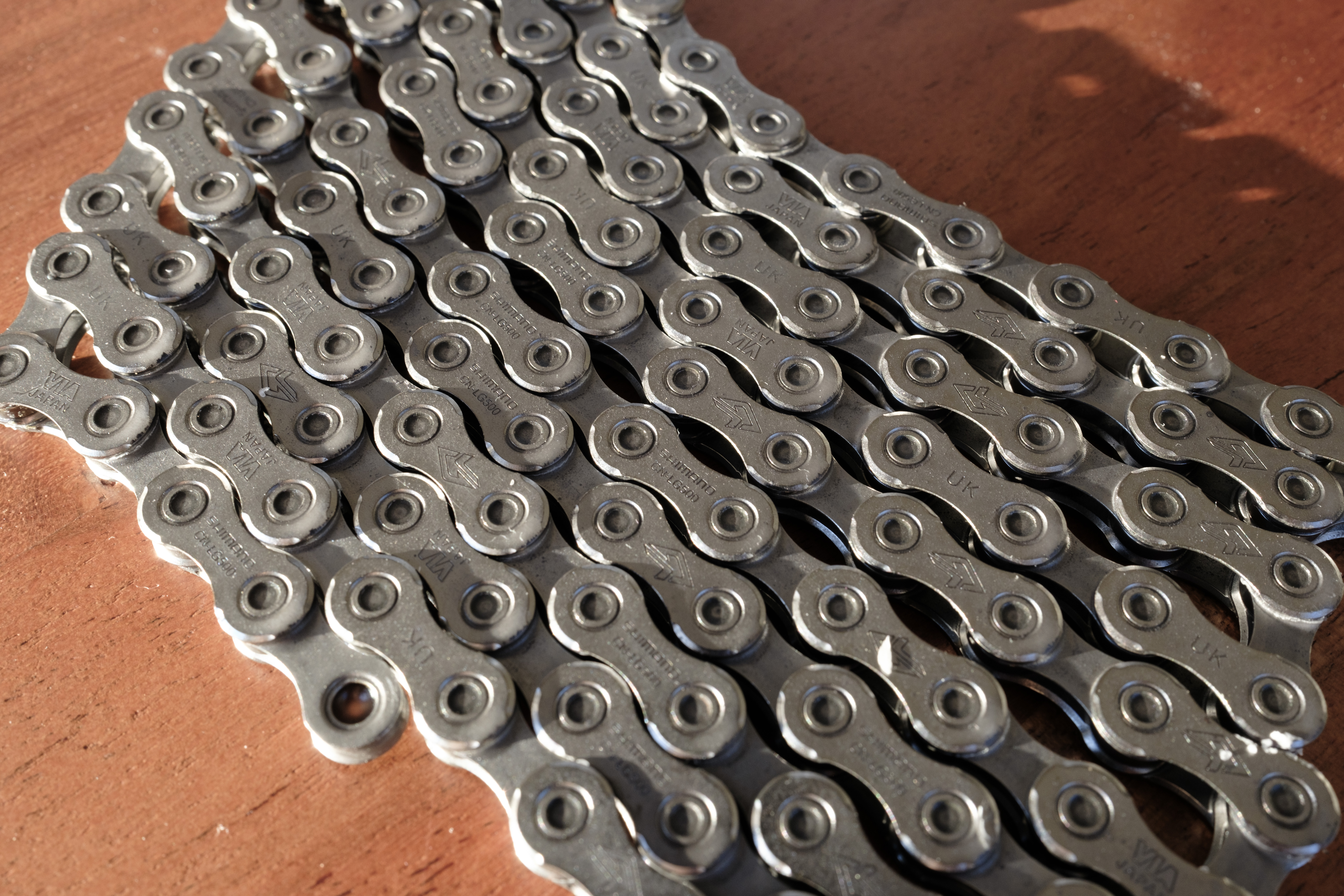 A close up view of the waxed chain