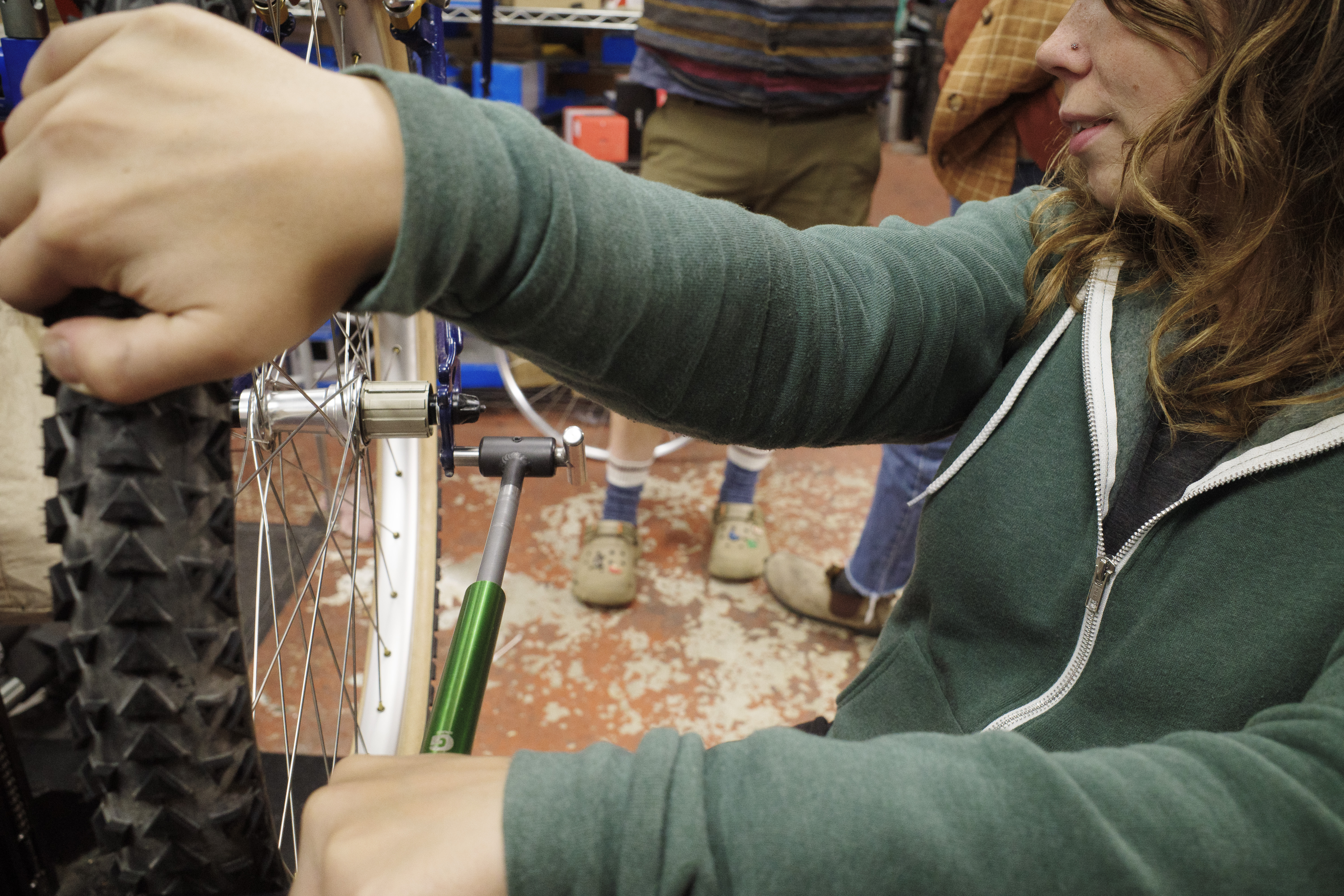 Me holding on to the tire for leverage and bending a derailleur hanger